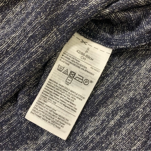 BANANA REPUBLIC Heathered Curved Hem Tee With Long Sleeves Grey Size Small - Picture 7 of 10